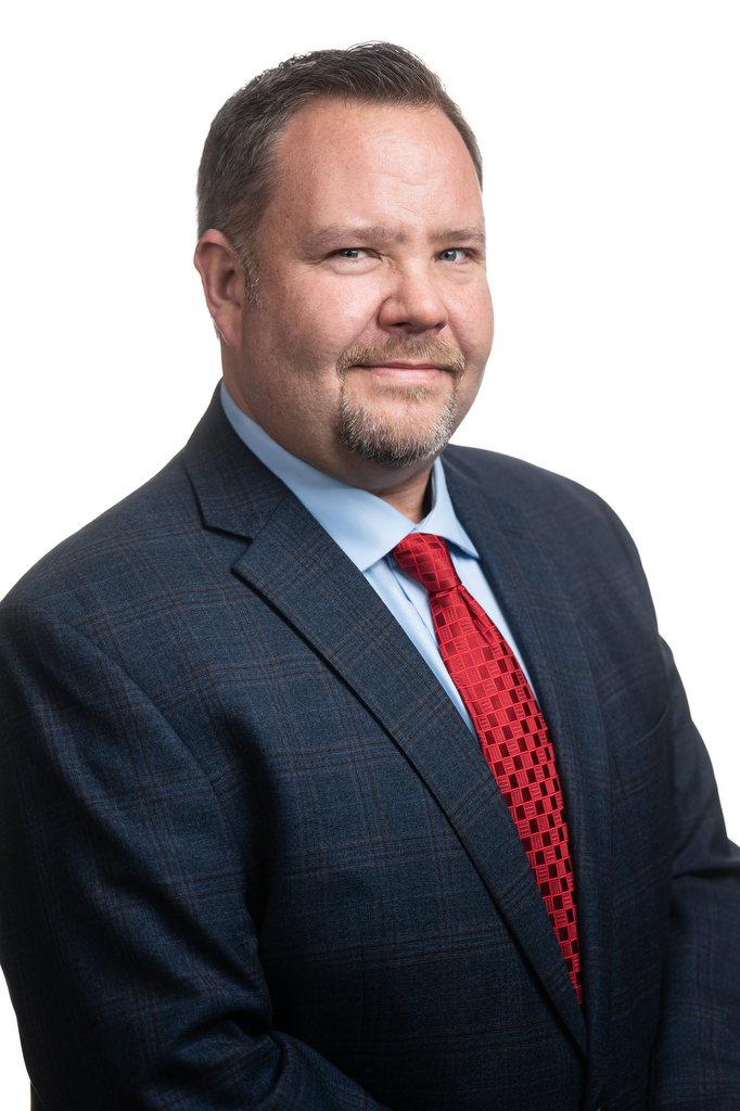 Peter Cameron Headshot 2022 75 FullSize